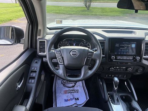 Certified 2024 Nissan Frontier SV w/ SV Convenience Package RWD image 9