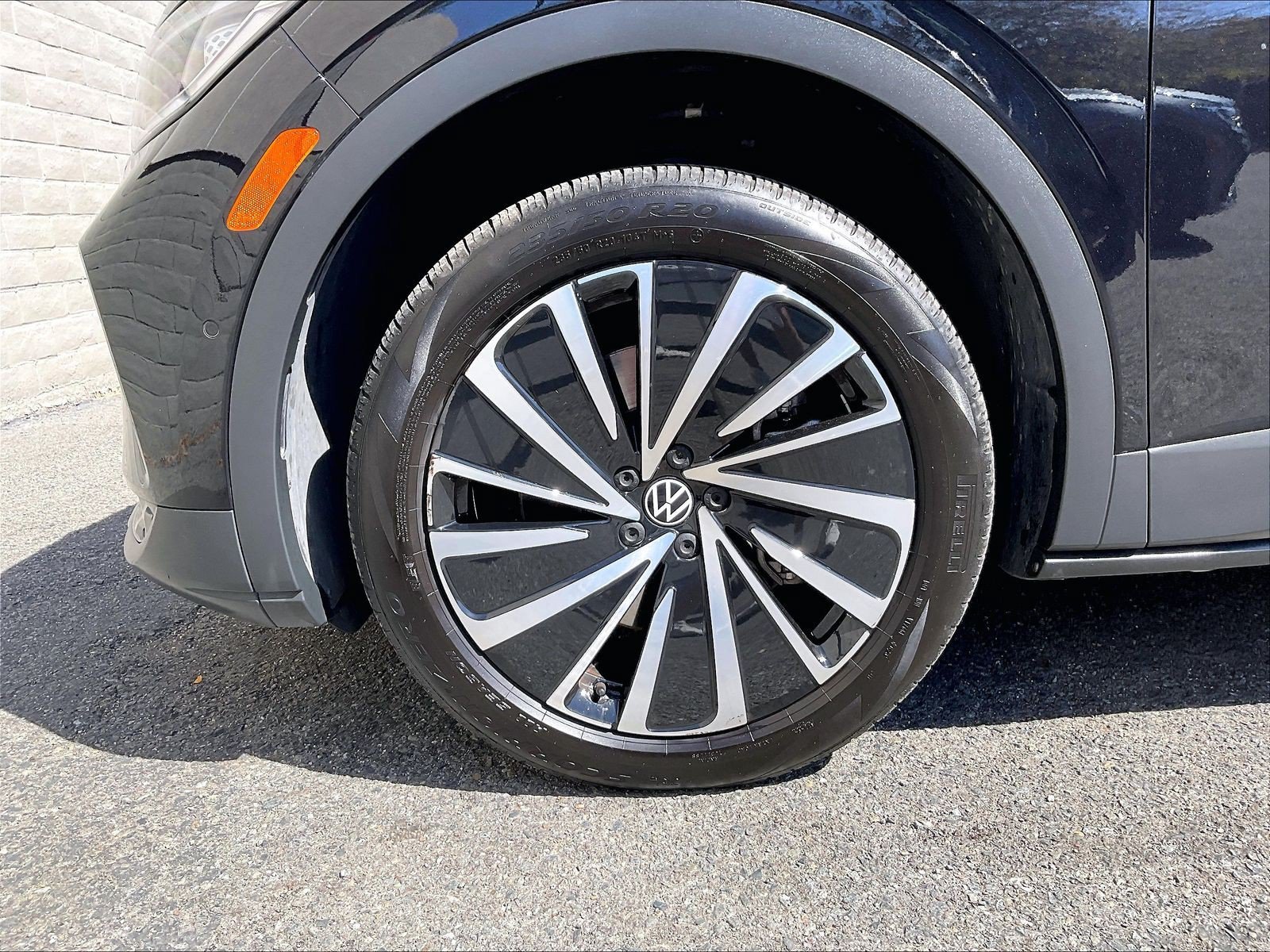 Used 2023 Volkswagen ID.4 Pro S Plus AWD/4WD image 7