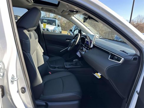 New 2026 Toyota Corolla Cross XLE w/ Convenience Package image 11