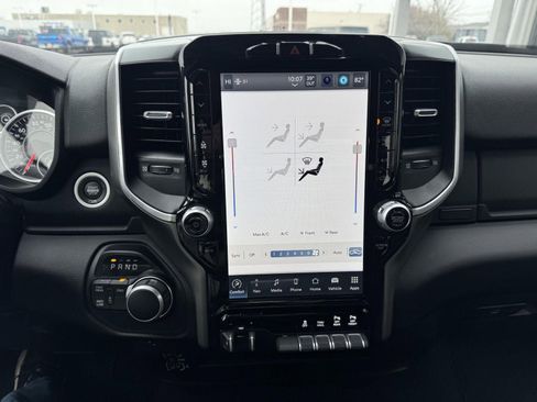 Used 2024 RAM 2500 Big Horn w/ Sport Appearance Package image 20