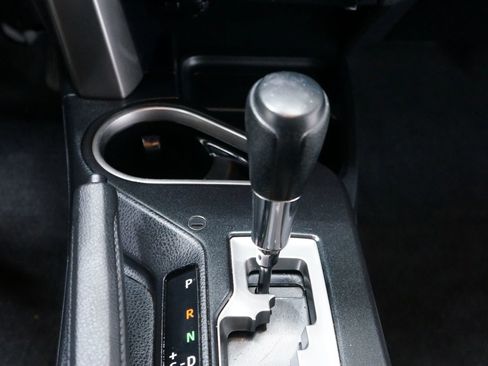 Used 2017 Toyota RAV4 XLE image 21