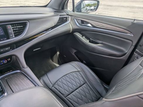 Used 2023 Buick Enclave Avenir w/ Avenir Technology Package image 16