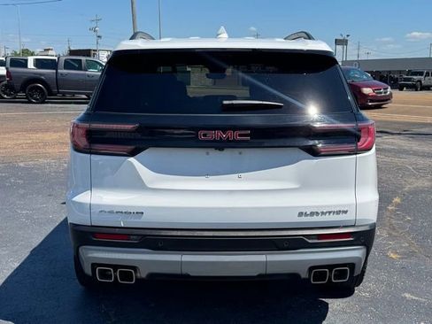 Used 2026 GMC Acadia Elevation w/ Elevation Premium Package FWD image 4