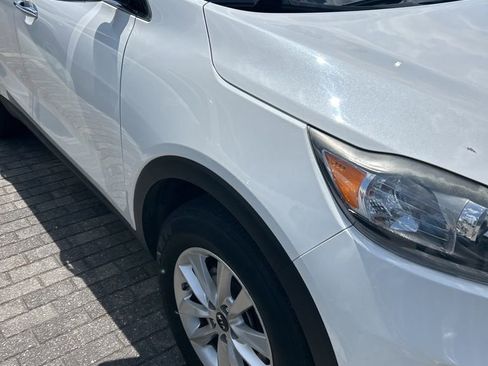 Used 2020 Kia Sorento LX image 6