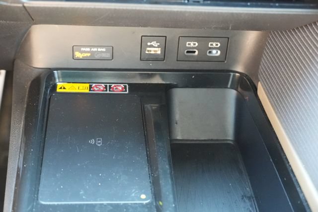 Used 2025 Toyota Camry SE FWD image 35