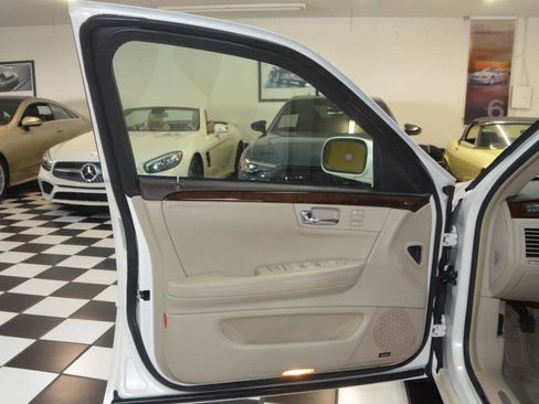 Used 2011 Cadillac DTS Premium w/ Driver Awareness Package image 16