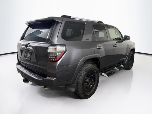 Used 2022 Toyota 4Runner SR5 Premium w/ Moonroof Package AWD/4WD image 9