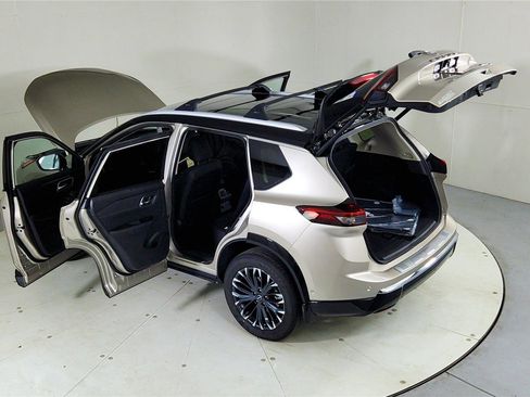 New 2026 Nissan Rogue Platinum w/ Platinum Premium Package image 26