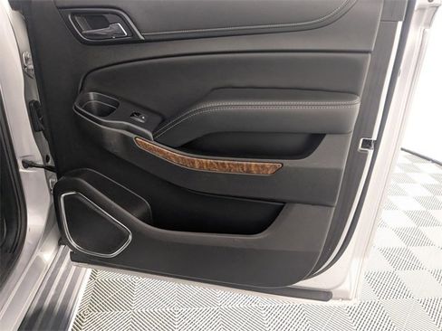 Used 2017 Chevrolet Suburban Premier image 34