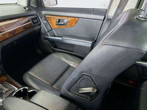 Used 2012 Mercedes-Benz GLK 350 4MATIC image 22