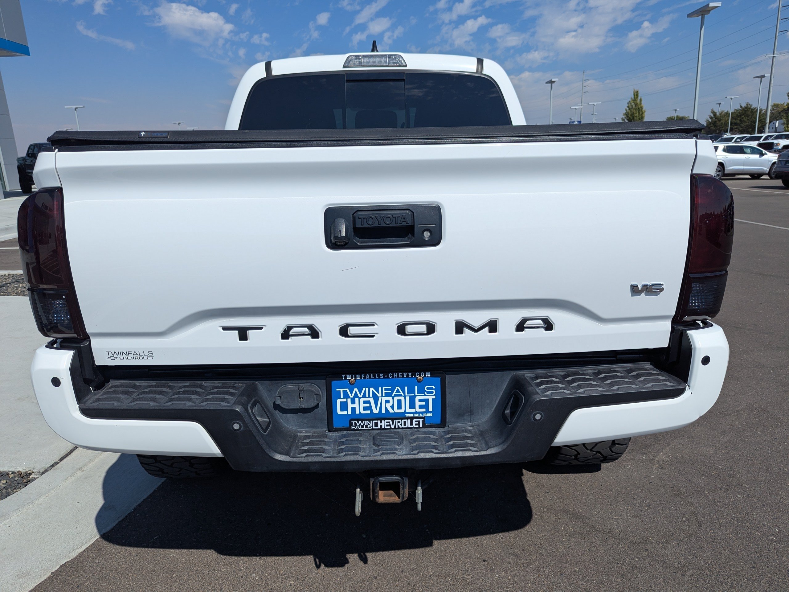 Used 2017 Toyota Tacoma TRD Off-Road AWD/4WD image 32