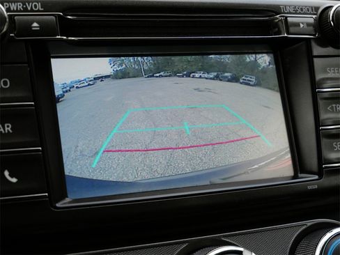 Used 2015 Toyota RAV4 LE image 23