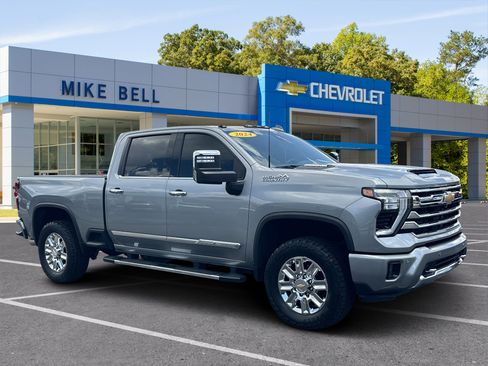 Used 2024 Chevrolet Silverado 2500 High Country w/ High Country Premium Package AWD/4WD image 1