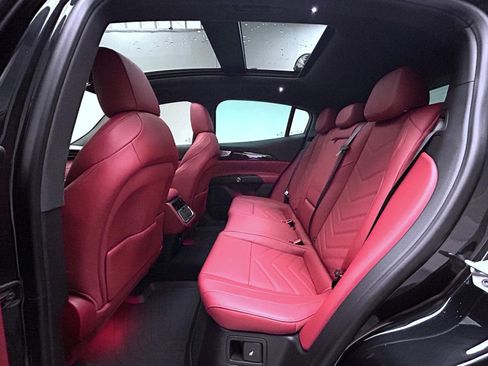 Used 2025 Maserati Grecale Modena image 19