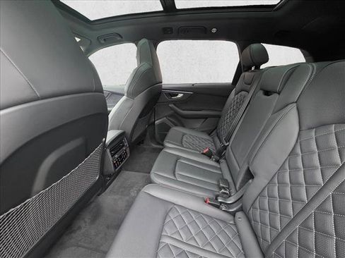 New 2026 Audi SQ7 Premium Plus image 18