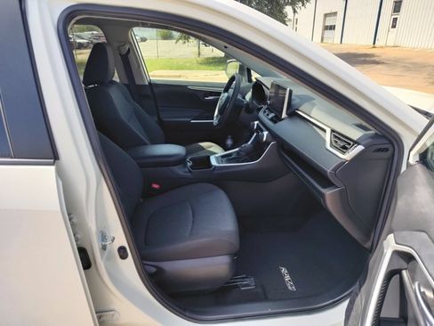 Used 2023 Toyota RAV4 XLE FWD image 16