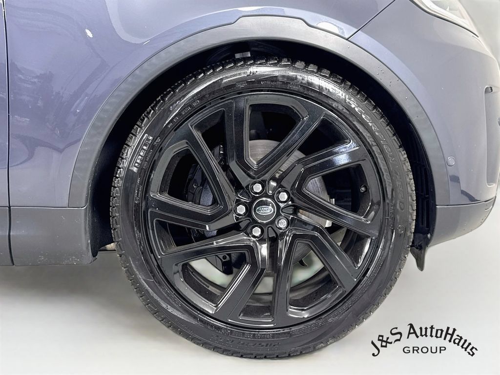 Used 2024 Land Rover Discovery S AWD/4WD image 38