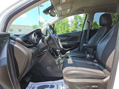 Used 2020 Buick Encore Preferred FWD image 13
