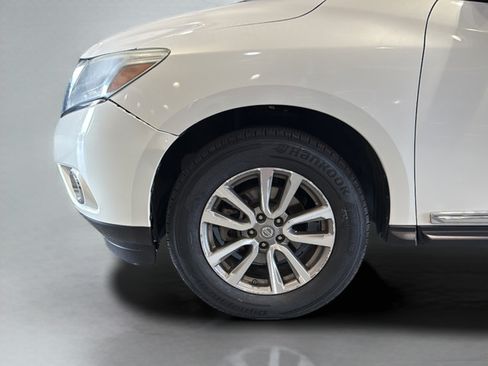 Used 2014 Nissan Pathfinder SL AWD/4WD image 32
