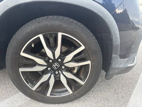 Used 2020 Honda Pilot Touring image 4