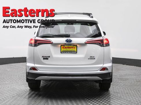 Used 2018 Toyota RAV4 XLE w/ Convenience Package image 6