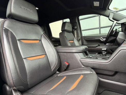 Used 2024 GMC Sierra 1500 AT4 w/ AT4 Premium Package image 21