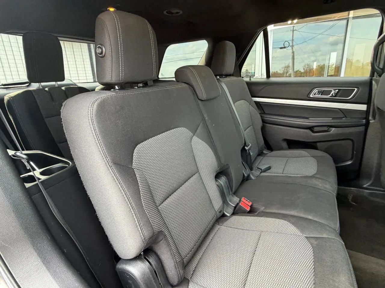 Used 2017 Ford Explorer XLT AWD/4WD image 27