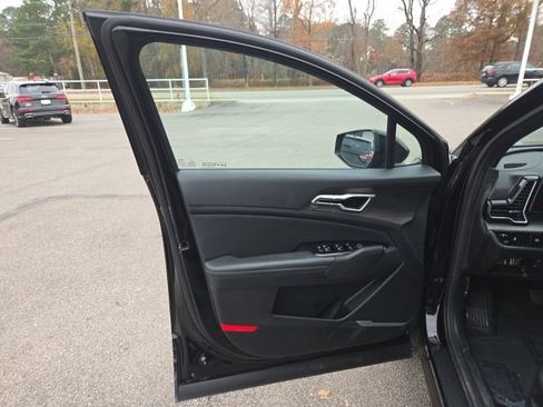 Used 2023 Kia Sportage X-Line w/ X-Line Premium Package image 10