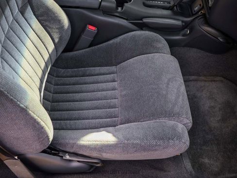 Used 1997 Pontiac Firebird Coupe w/ Opt Pkg RWD image 70