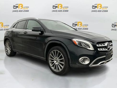 Used 2018 Mercedes-Benz GLA 250 4MATIC image 3