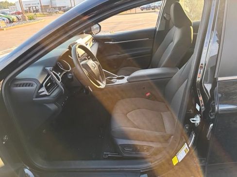 Used 2024 Toyota Camry LE FWD image 8