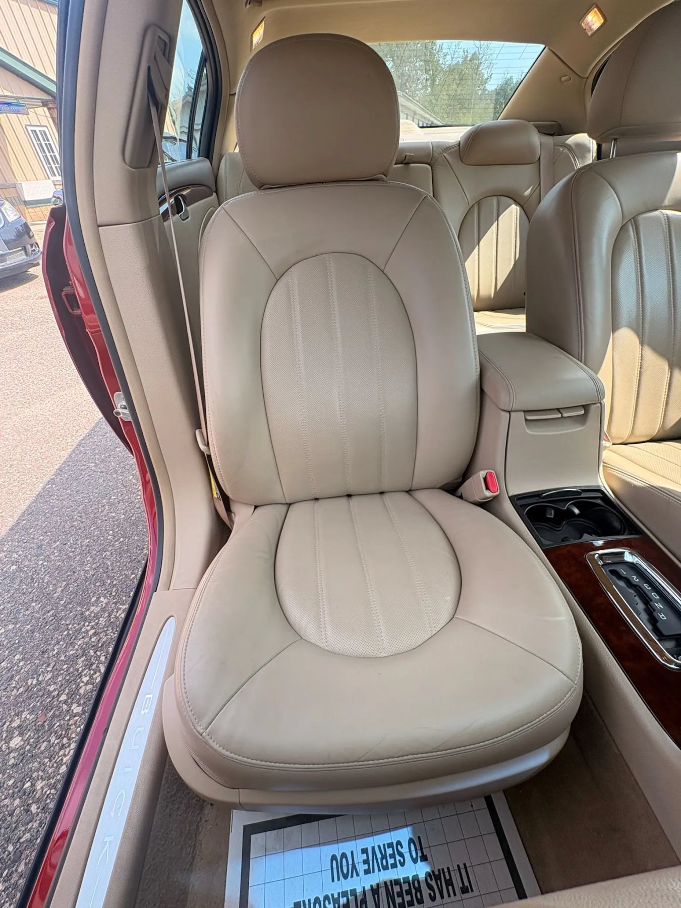 Used 2006 Buick Lucerne CXS w/ Driver Confidence Package FWD image 33