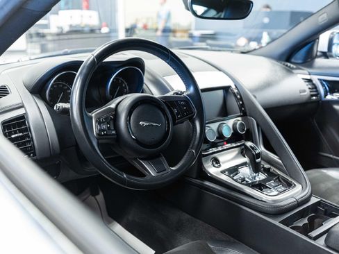 Used 2017 Jaguar F-TYPE Coupe RWD image 10