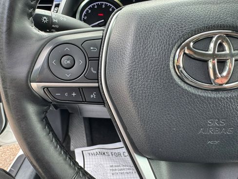 Used 2021 Toyota Camry XLE image 18