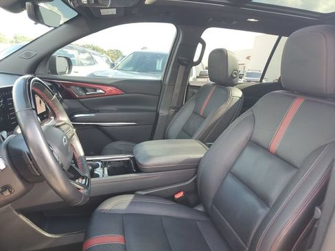 Certified 2024 Chevrolet Traverse RS AWD/4WD image 18