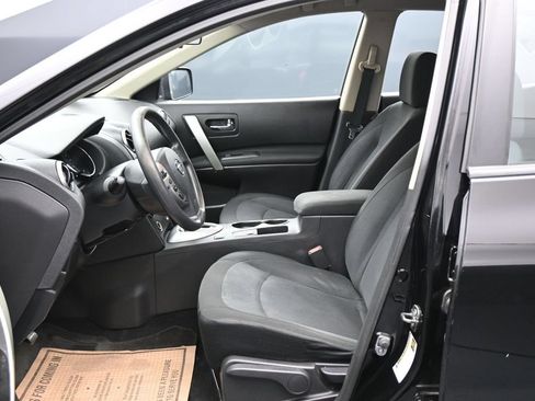 Used 2015 Nissan Rogue S w/ Convenience Package AWD/4WD image 9