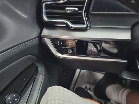 Certified 2023 Kia Sportage EX image 20