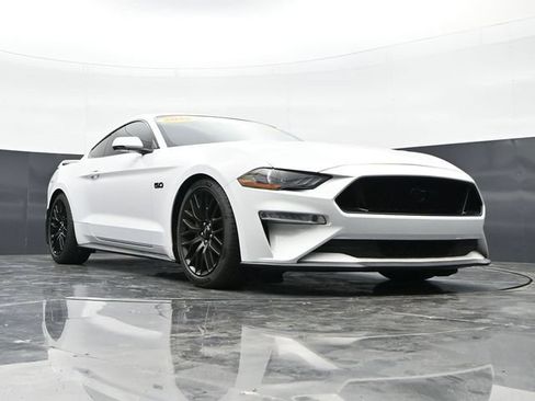 Used 2018 Ford Mustang GT Premium w/ Equipment Group 401A RWD image 29