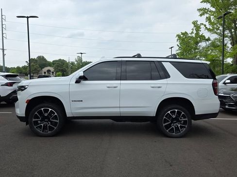 Used 2022 Chevrolet Tahoe RST w/ Luxury Package AWD/4WD image 2