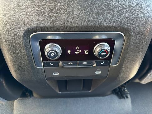 Used 2022 Chevrolet Suburban High Country AWD/4WD image 26