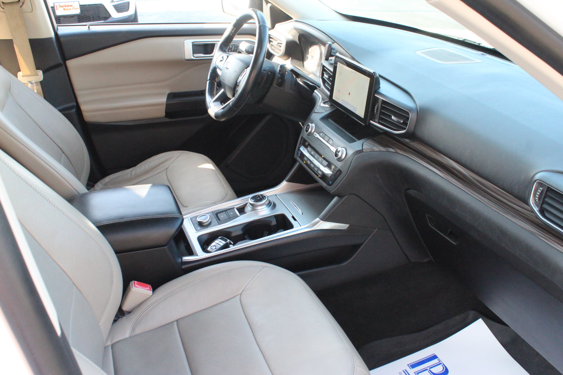 Used 2020 Ford Explorer Limited AWD/4WD image 36