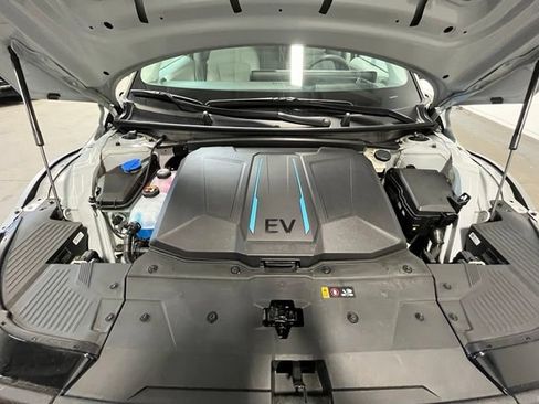 Used 2023 Hyundai Ioniq 5 Limited w/ Cargo Package RWD image 27