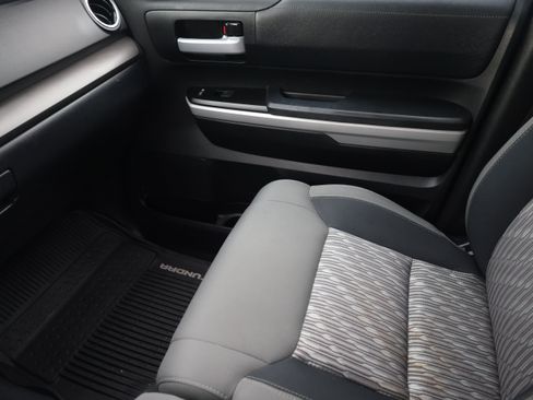 Used 2019 Toyota Tundra SR5 RWD image 10