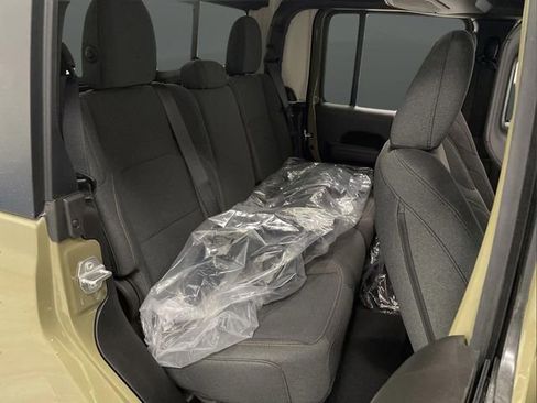 New 2025 Jeep Gladiator Sport image 30