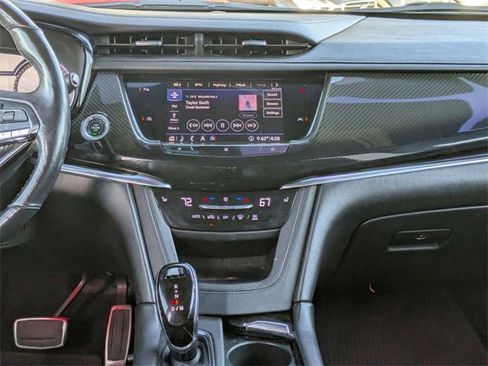 Used 2020 Cadillac XT6 Sport image 20