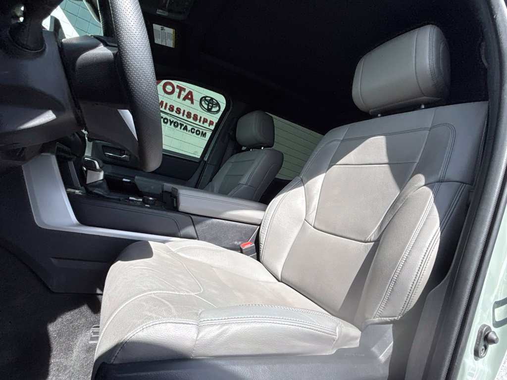 Used 2026 Toyota Tundra Limited AWD/4WD image 11