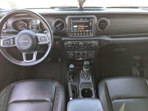 Used 2021 Jeep Wrangler Unlimited Sahara AWD/4WD image 3