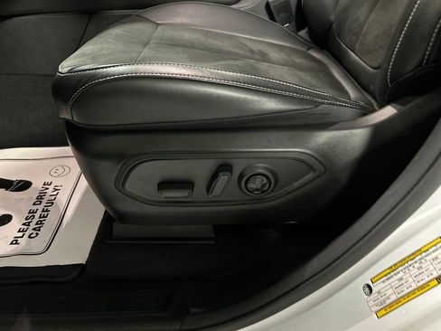 Used 2022 Jeep Grand Cherokee Altitude image 13