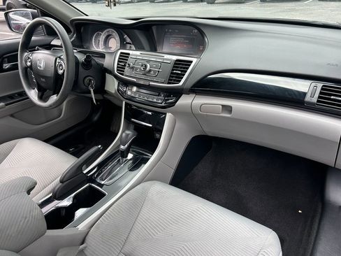 Used 2016 Honda Accord LX image 28