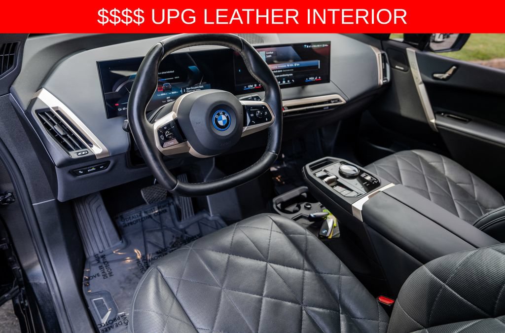 Used 2024 BMW iX xDrive50 w/ Sport Package AWD/4WD image 4